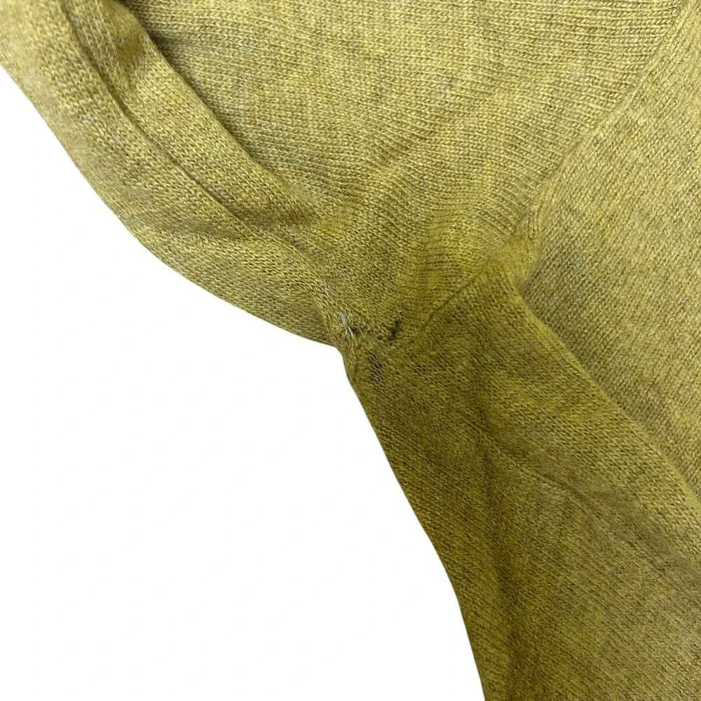 True VTG Aqualamb‎ By Campus Men's Wool Mustard Yellow V neck Sweater Size M
